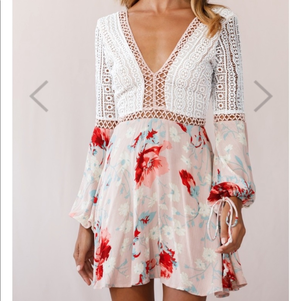 Selfie Leslie Dress Size Medium